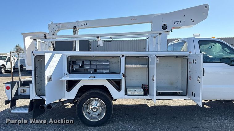 image for item EG2626 2012 Ford F450 Super Duty bucket truck