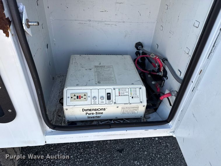 image for item EG2626 2012 Ford F450 Super Duty bucket truck