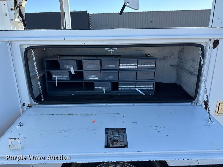 image for item EG2626 2012 Ford F450 Super Duty bucket truck