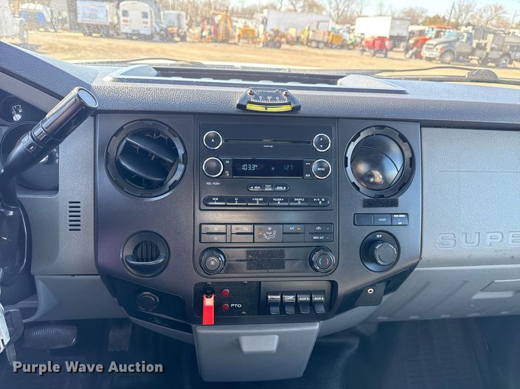 image for item EG2626 2012 Ford F450 Super Duty bucket truck