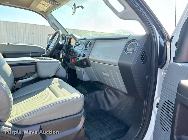 image for item EG2626 2012 Ford F450 Super Duty bucket truck