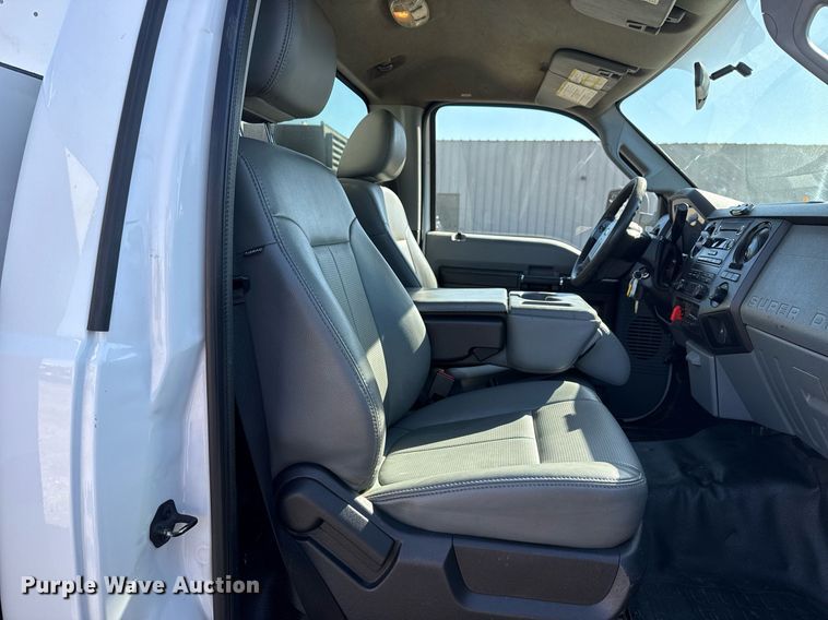 image for item EG2626 2012 Ford F450 Super Duty bucket truck