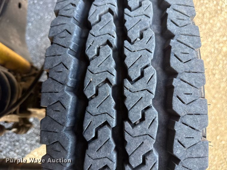 image for item EG2626 2012 Ford F450 Super Duty bucket truck