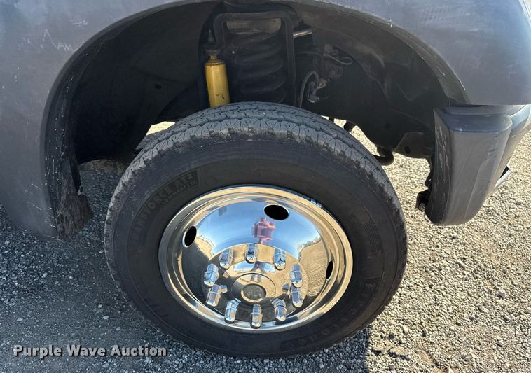 image for item EG2626 2012 Ford F450 Super Duty bucket truck