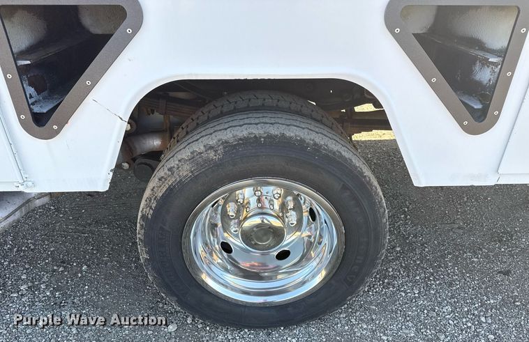 image for item EG2626 2012 Ford F450 Super Duty bucket truck