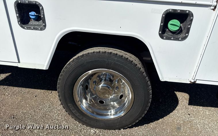 image for item EG2626 2012 Ford F450 Super Duty bucket truck