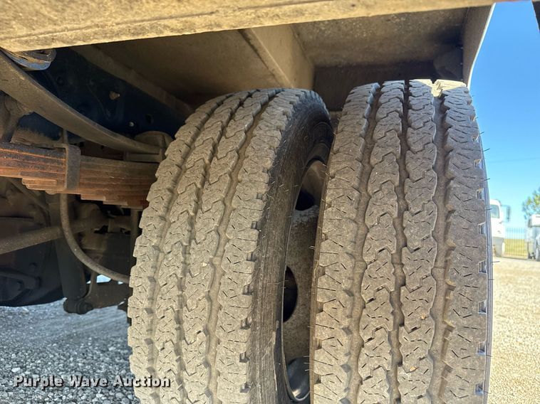 image for item EG2626 2012 Ford F450 Super Duty bucket truck