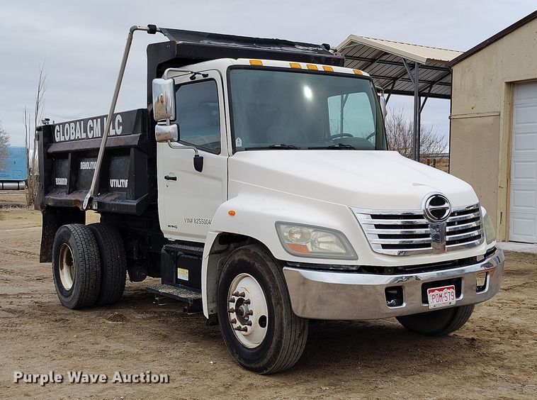 image for item EH0180 2008 Hino dump truck