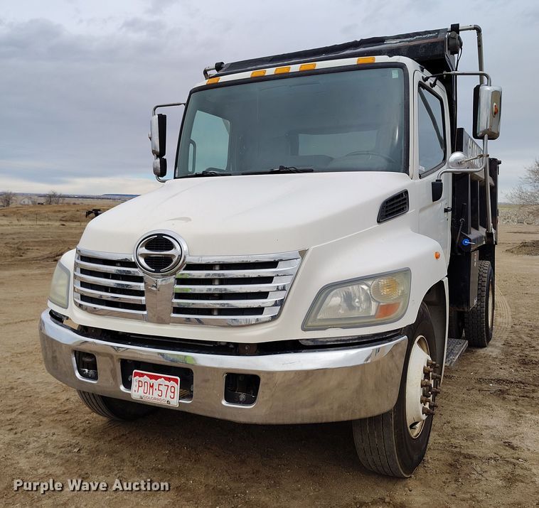 image for item EH0180 2008 Hino dump truck