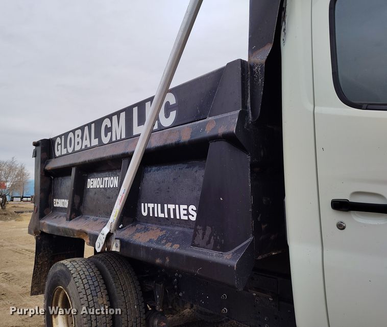 image for item EH0180 2008 Hino dump truck