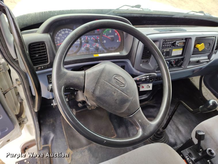 image for item EH0180 2008 Hino dump truck