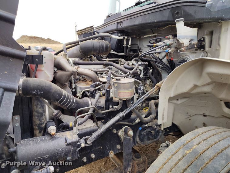 image for item EH0180 2008 Hino dump truck