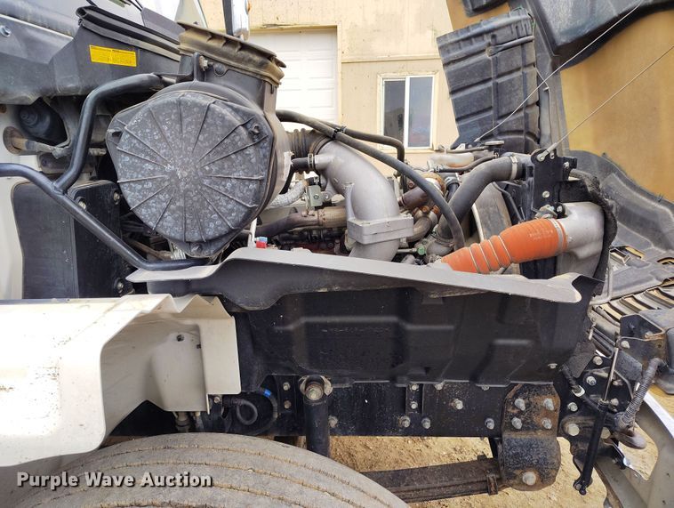 image for item EH0180 2008 Hino dump truck