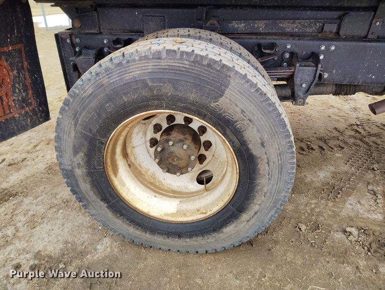 image for item EH0180 2008 Hino dump truck