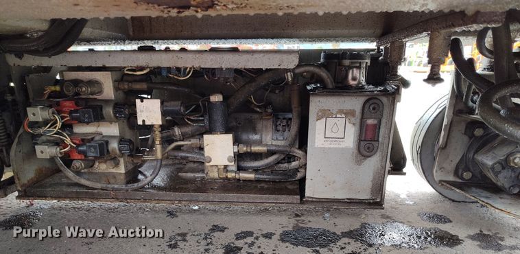 image for item EH0187 2006 Skyjack SJIII-3219 scissor lift