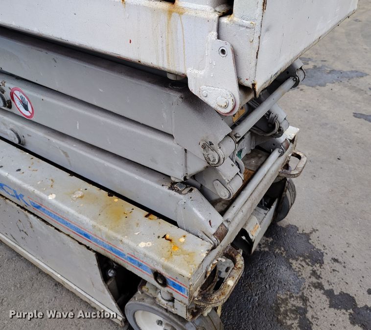 image for item EH0187 2006 Skyjack SJIII-3219 scissor lift