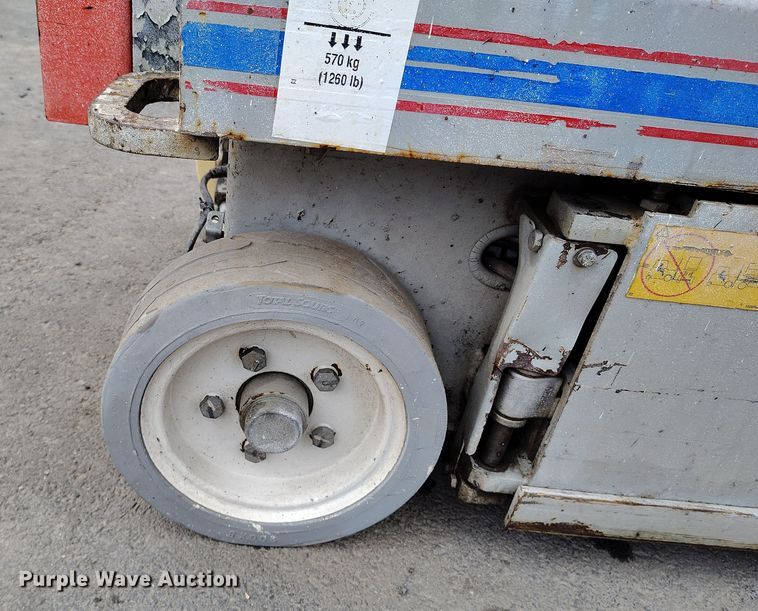 image for item EH0187 2006 Skyjack SJIII-3219 scissor lift