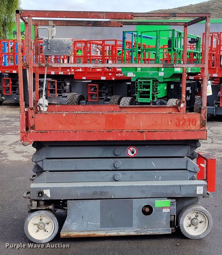 image for item EH0188 2012 Skyjack  SJIII-3219 scissor lift