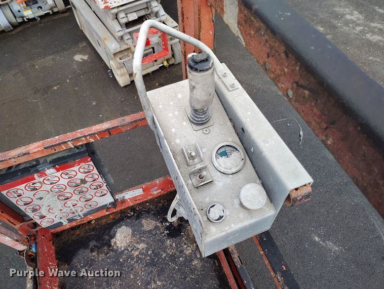 image for item EH0188 2012 Skyjack  SJIII-3219 scissor lift