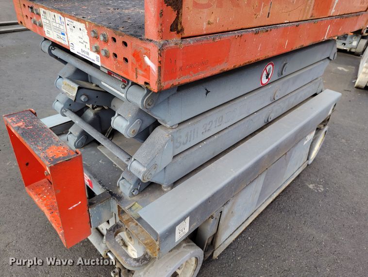 image for item EH0188 2012 Skyjack  SJIII-3219 scissor lift