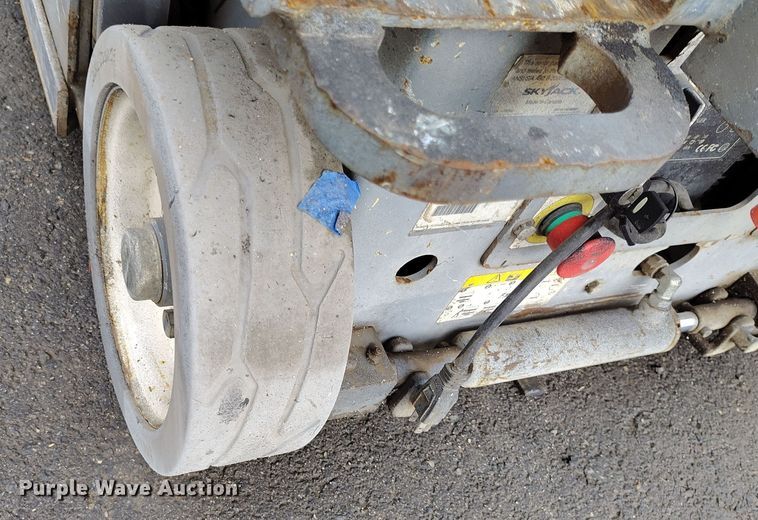 image for item EH0188 2012 Skyjack  SJIII-3219 scissor lift