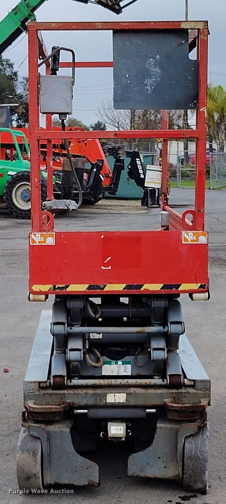 image for item EH0189 2013 Skyjack  SJIII-3219 scissor lift