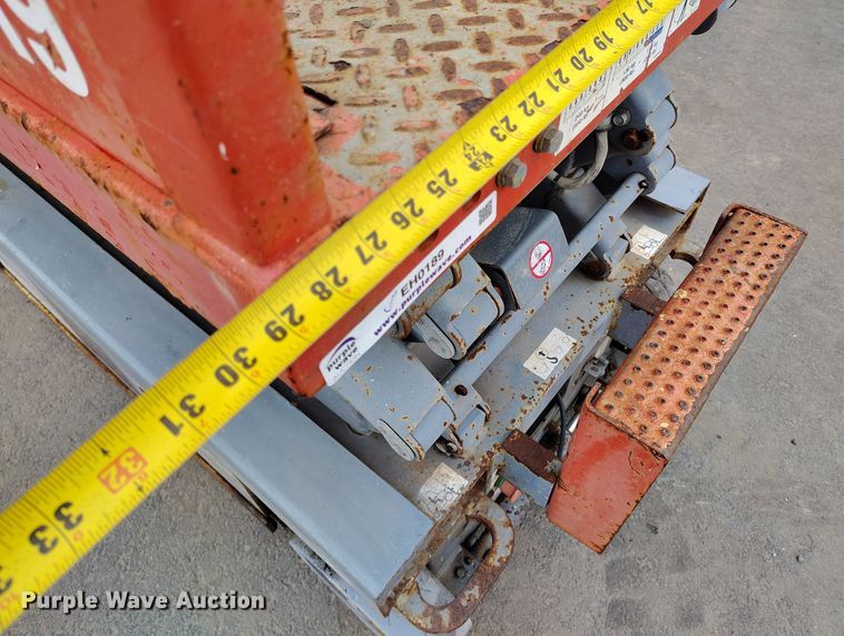 image for item EH0189 2013 Skyjack  SJIII-3219 scissor lift