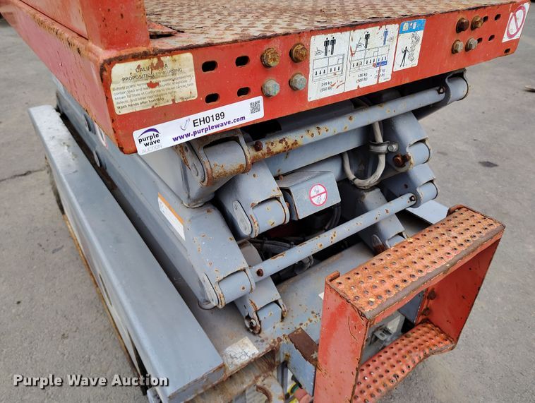 image for item EH0189 2013 Skyjack  SJIII-3219 scissor lift
