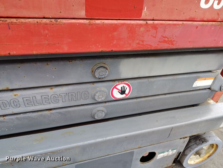image for item EH0189 2013 Skyjack  SJIII-3219 scissor lift