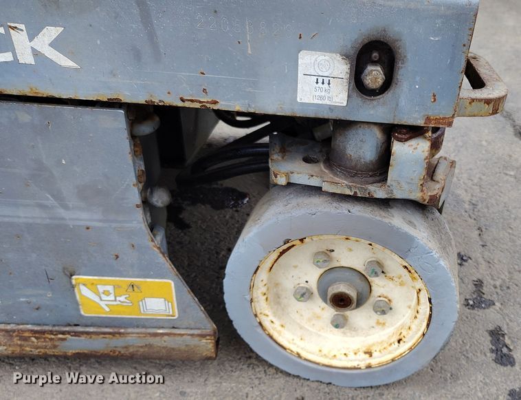 image for item EH0189 2013 Skyjack  SJIII-3219 scissor lift