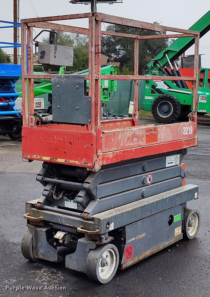 image for item EH0190 2012 Skyjack  SJIII-3219 scissor lift