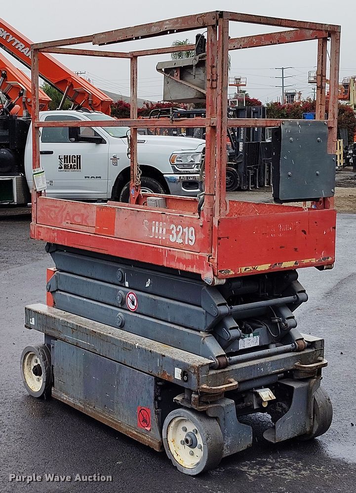 image for item EH0190 2012 Skyjack  SJIII-3219 scissor lift