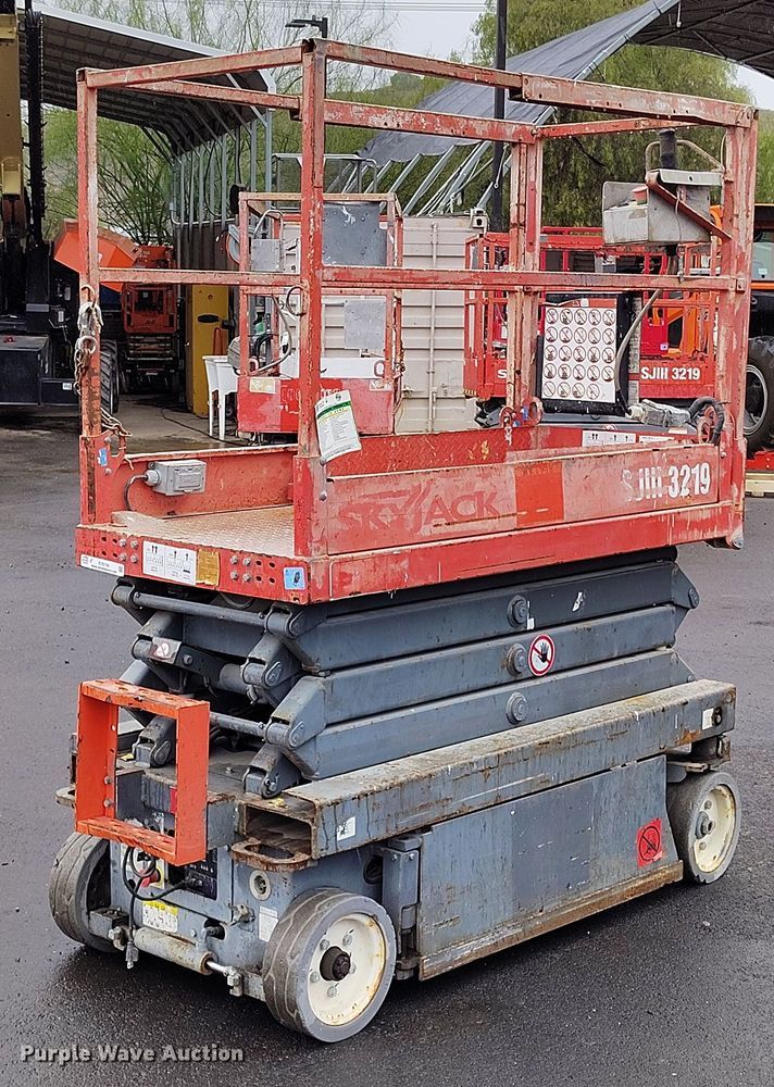image for item EH0190 2012 Skyjack  SJIII-3219 scissor lift