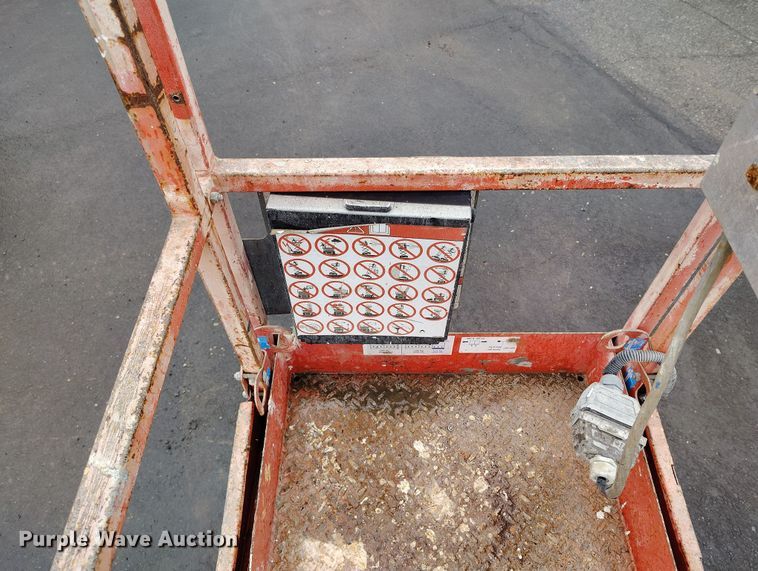 image for item EH0190 2012 Skyjack  SJIII-3219 scissor lift