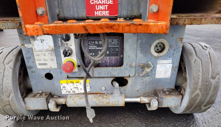 image for item EH0190 2012 Skyjack  SJIII-3219 scissor lift