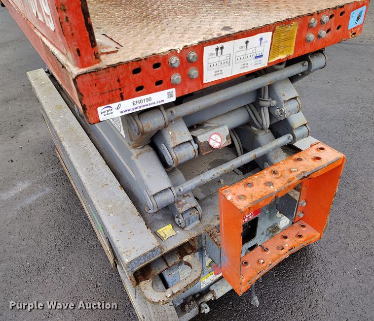 image for item EH0190 2012 Skyjack  SJIII-3219 scissor lift