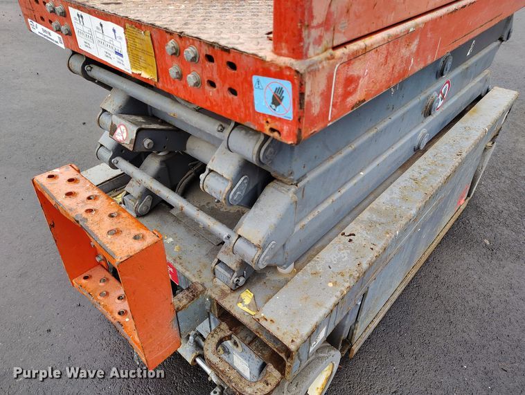 image for item EH0190 2012 Skyjack  SJIII-3219 scissor lift