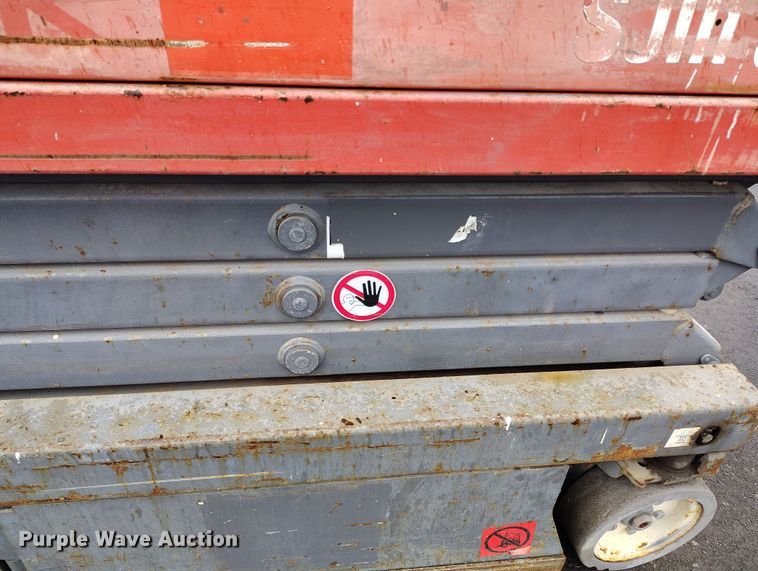 image for item EH0190 2012 Skyjack  SJIII-3219 scissor lift