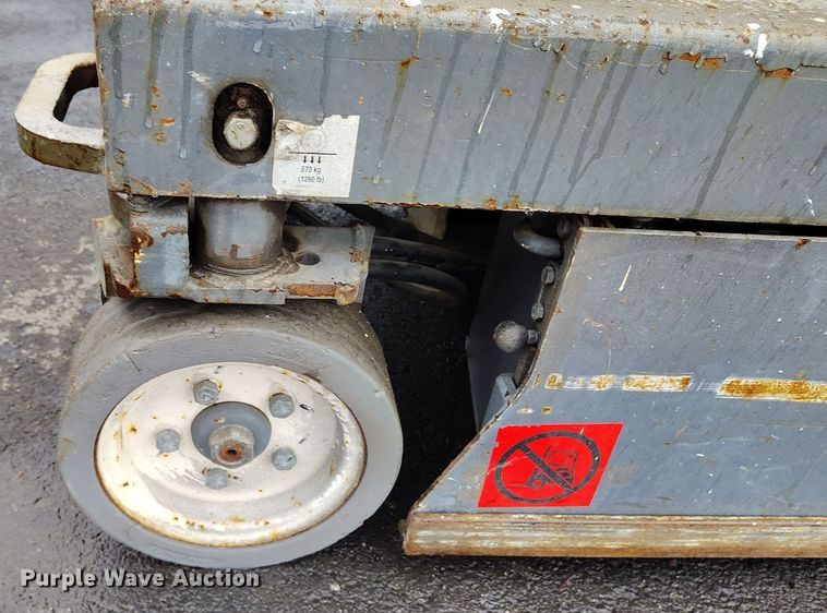 image for item EH0190 2012 Skyjack  SJIII-3219 scissor lift