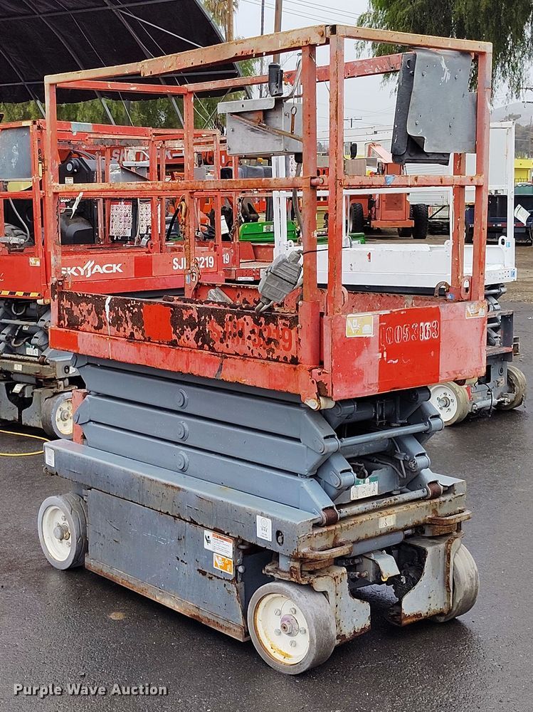 image for item EH0191 2012 Skyjack SJIII-3219 scissor lift