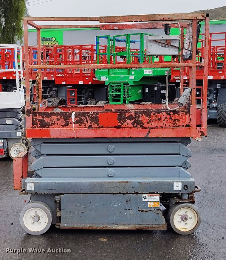 image for item EH0191 2012 Skyjack SJIII-3219 scissor lift