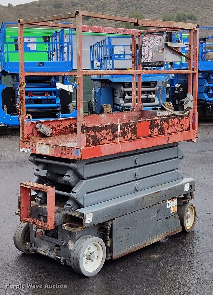 image for item EH0191 2012 Skyjack SJIII-3219 scissor lift