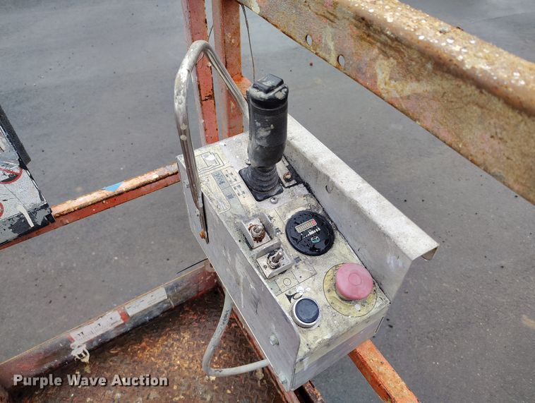 image for item EH0191 2012 Skyjack SJIII-3219 scissor lift