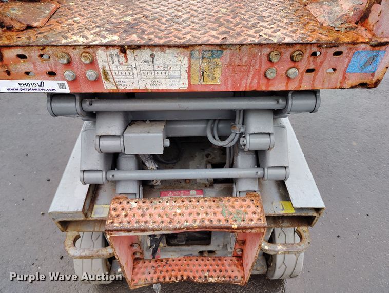 image for item EH0191 2012 Skyjack SJIII-3219 scissor lift
