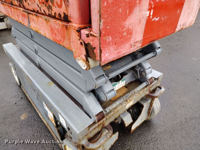 image for item EH0191 2012 Skyjack SJIII-3219 scissor lift