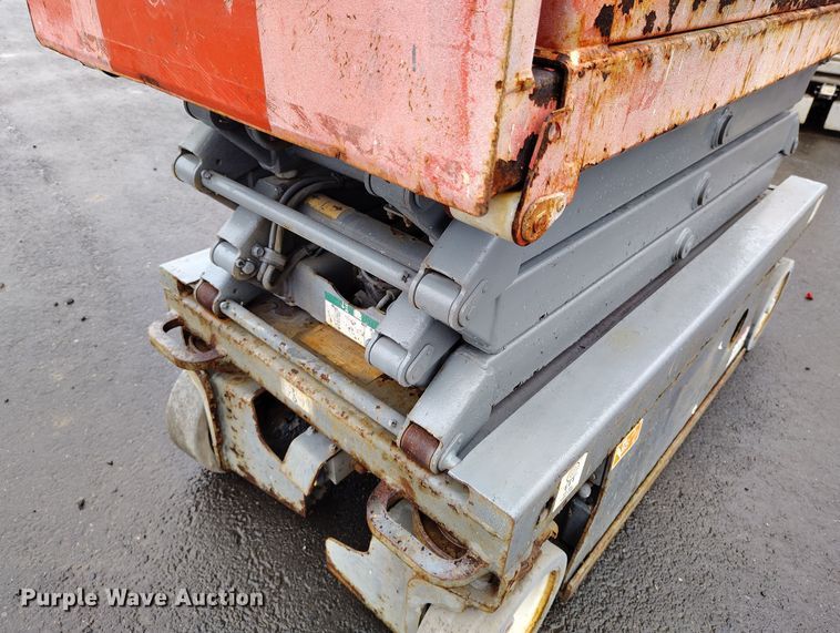 image for item EH0191 2012 Skyjack SJIII-3219 scissor lift
