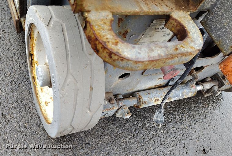 image for item EH0191 2012 Skyjack SJIII-3219 scissor lift