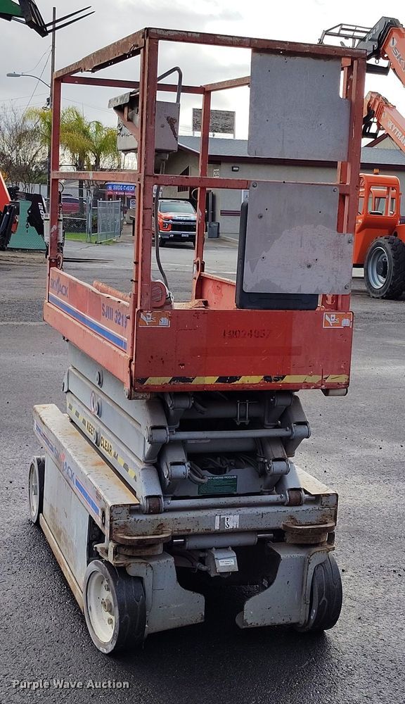 image for item EH0192 2012 Skyjack SJIII-3219 scissor lift