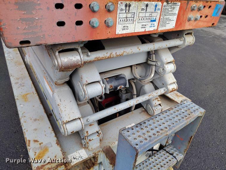 image for item EH0192 2012 Skyjack SJIII-3219 scissor lift