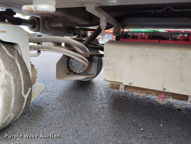 image for item EH0192 2012 Skyjack SJIII-3219 scissor lift